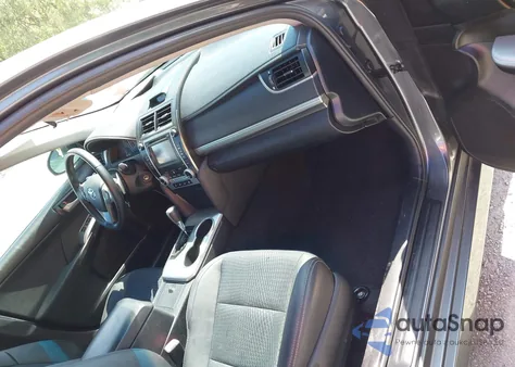 2014 Toyota Camry Se z USA, uszkodzony, nr VIN 4T1BF1FK7EU301253